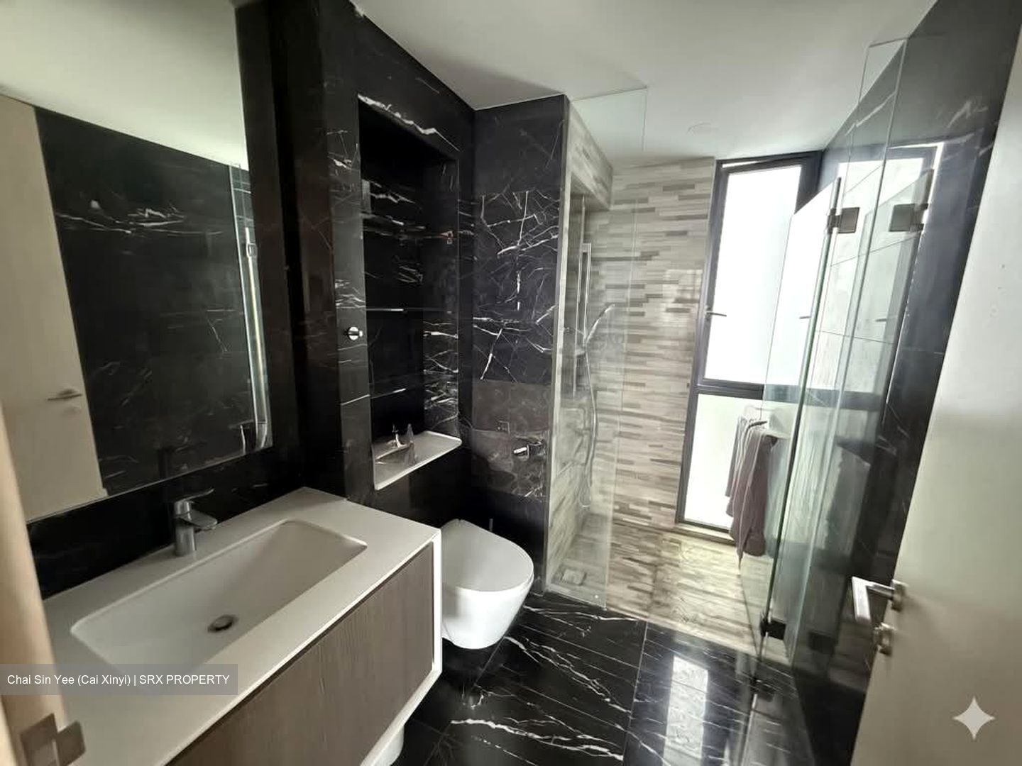 J Gateway (D22), Condominium #557841421